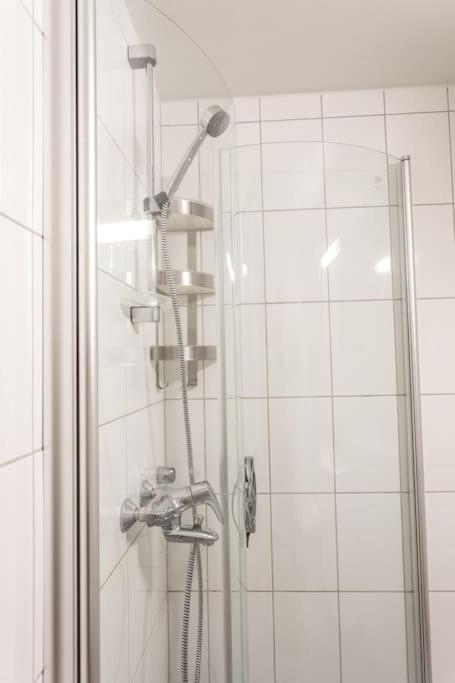 Apartamento Tilava Huoneisto Helsingissa Helsinki Exterior foto