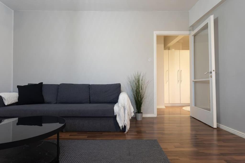 Apartamento Tilava Huoneisto Helsingissa Helsinki Exterior foto